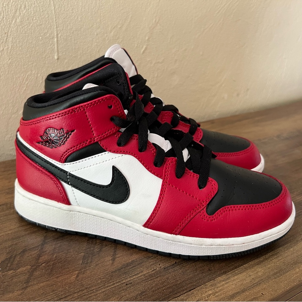 Nike Air Jordan 1 Mid Red, Black & White Leather Sneakers Chicago Bulls